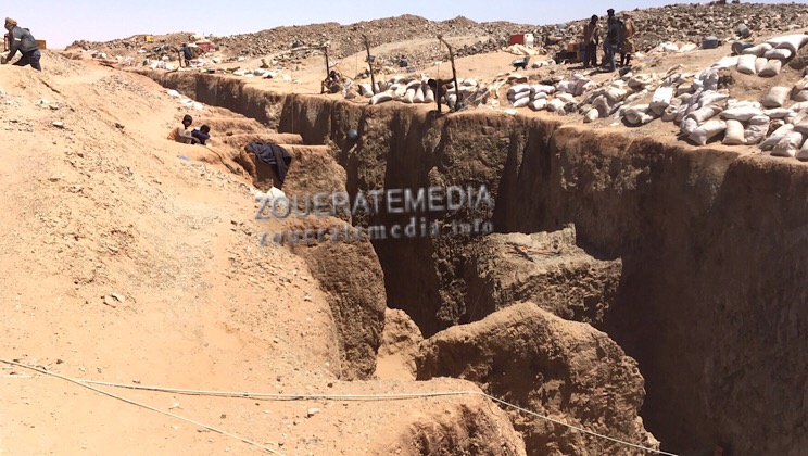 ترجيحات باختناق أربعة منقبين داخل مقلع عميق في تنومر